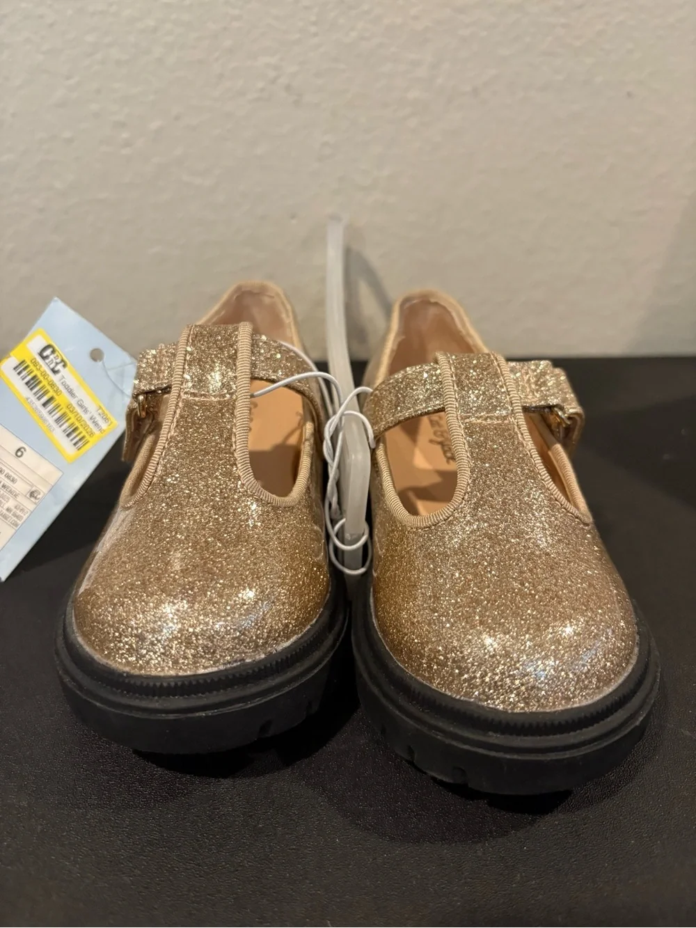 Cat & Jack Wende T-Strap Mary Jane Shoes Sparkly Gold Glitter Toddler Girls 6